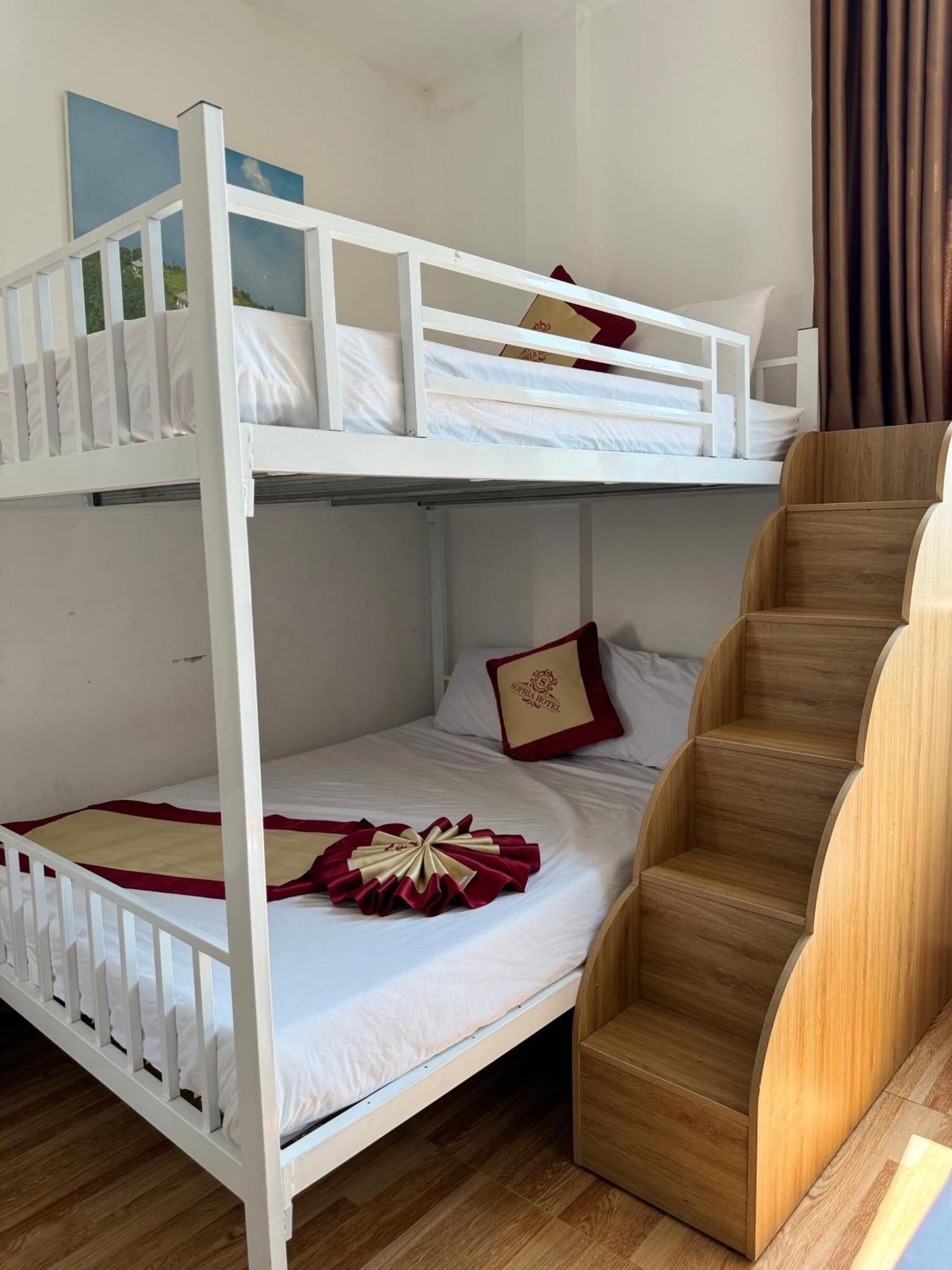 Sapphire Hotel هوي المظهر الخارجي الصورة